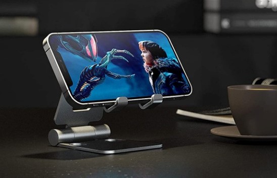 8 Best Phone Holders to Keep Your Cellphone Close and Ready
