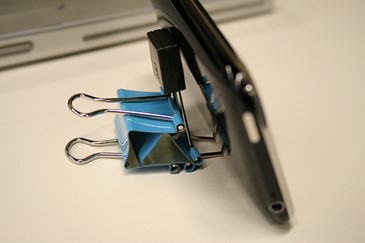 How To Make Cell Phone Stands With Binder Clips